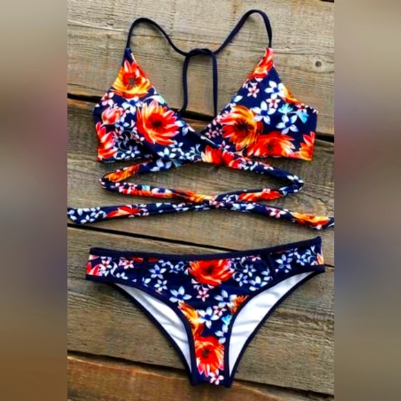 CUPSHE | OPEN FRONT WRAP TIE FLORAL BIKINI - NWT! - Picture 11 of 11